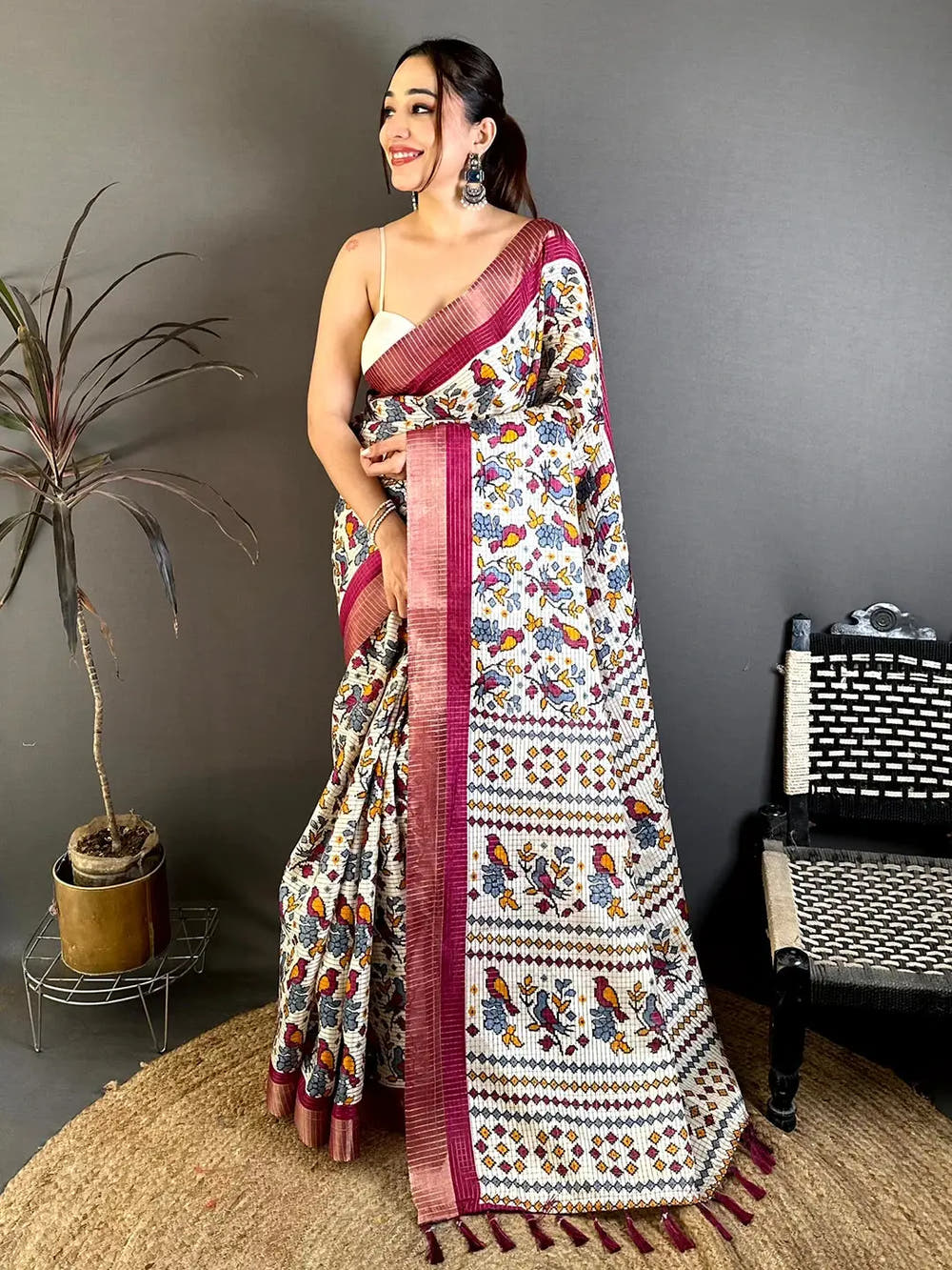 Wine Bird Printed Tussar Check Saree