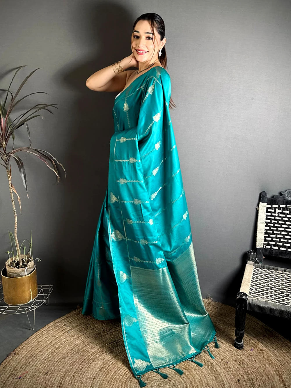 Elegant Teal Mashru Silk Zari Weave Saree