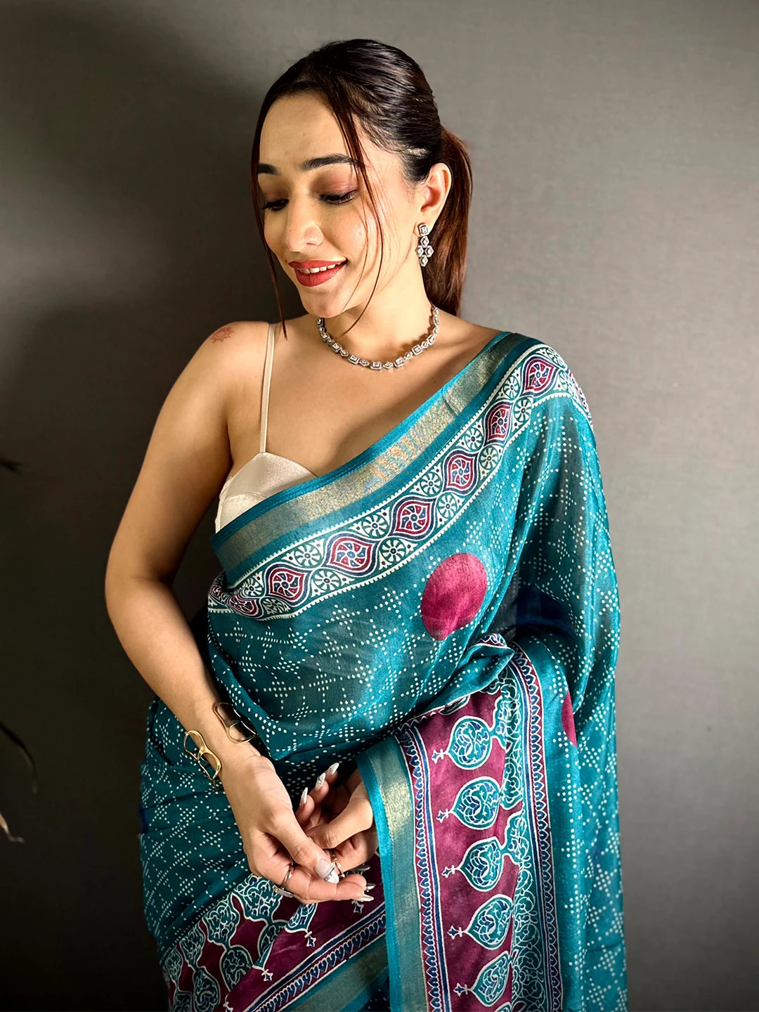 Teal Mul Cotton Bandhani Ajrak Print Saree