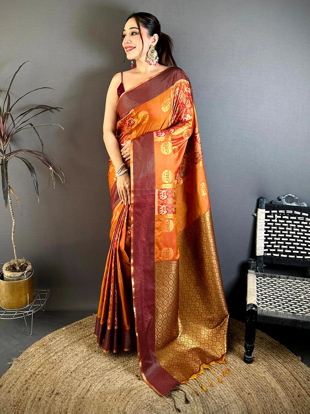 Royal Soft Silk Ikkat Pochampally Saree - view 3