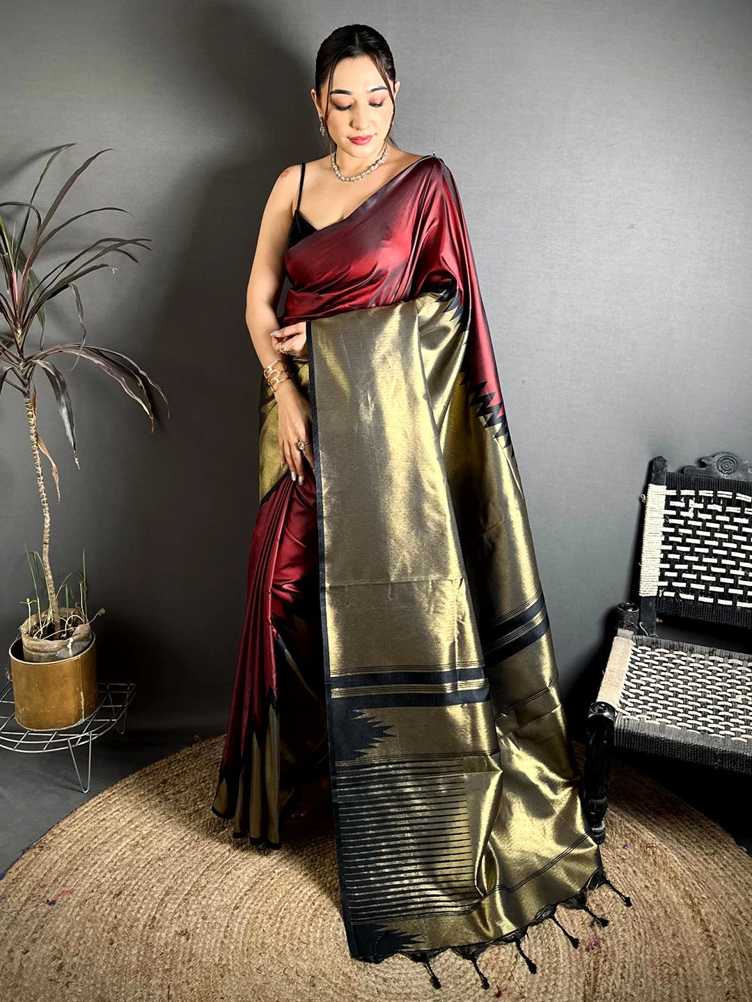 Stylish Soft Silk Woven Temple Saree